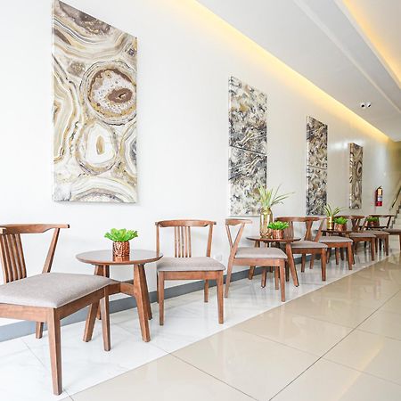 Figtree Hotel Iloilo Extérieur photo